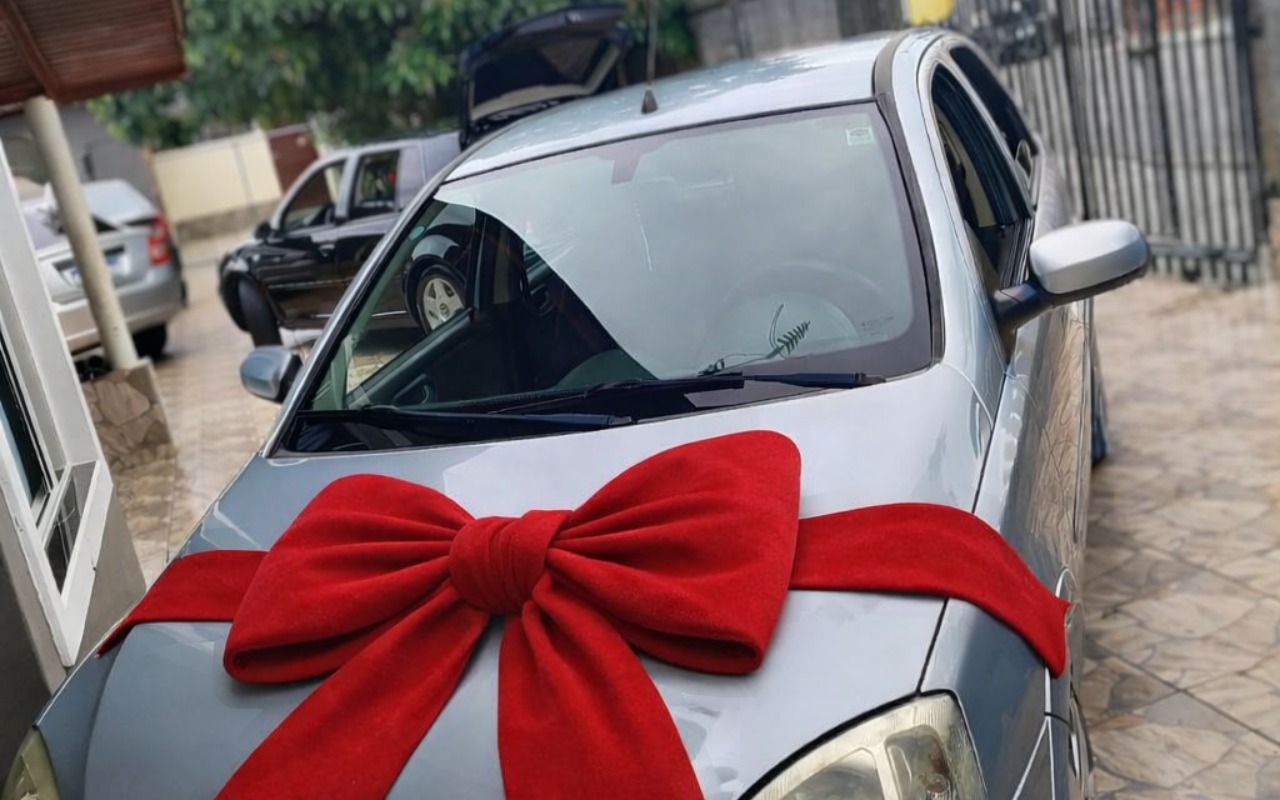 Chevrolet Corsa Sed. Premium 1.4 8V ECONOFLEX 4p na cor Prata em Colombo / PR - 787326